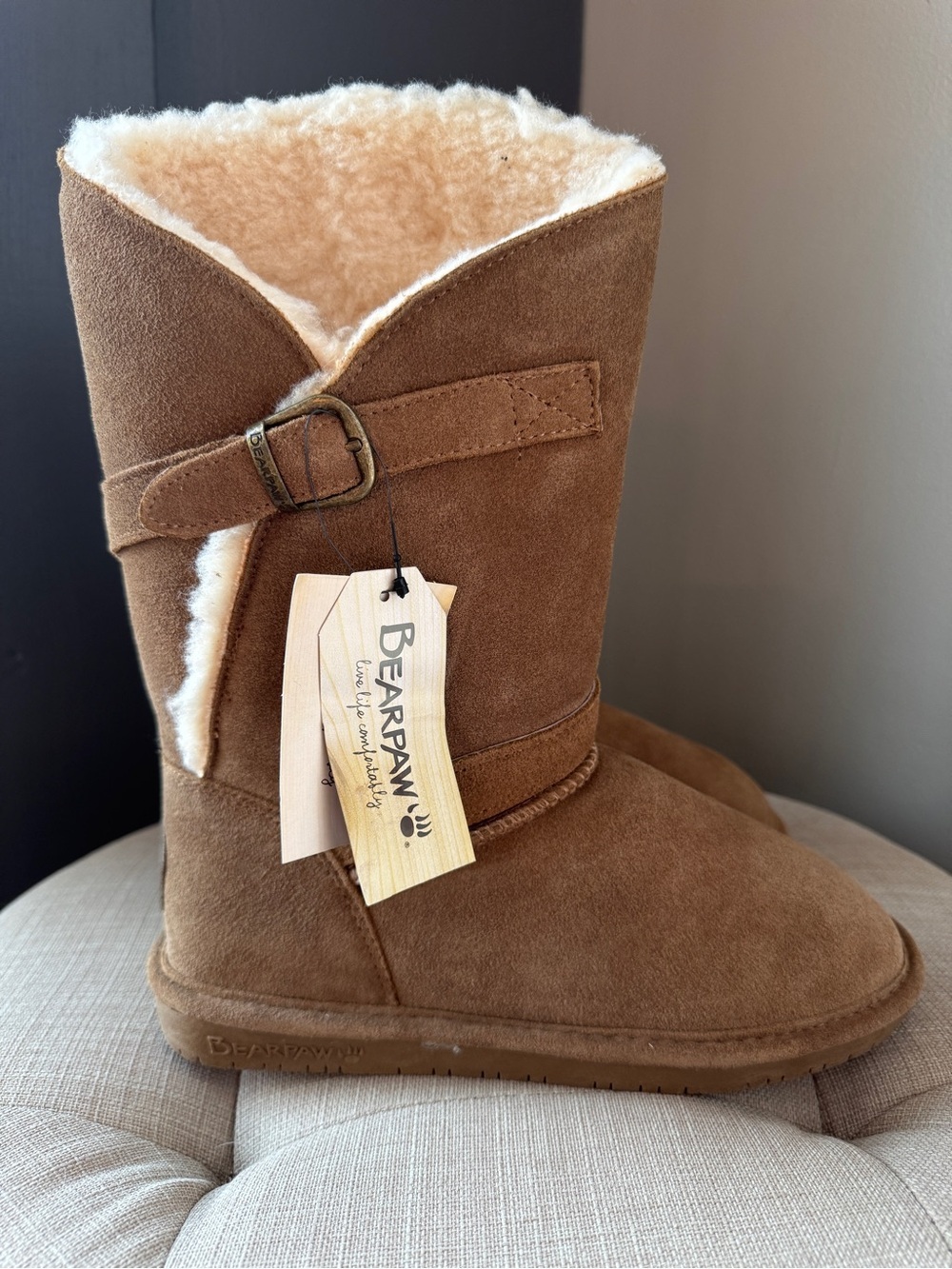 BearPaw NWT Suede Tatum Mid-calf Boots
Size 8